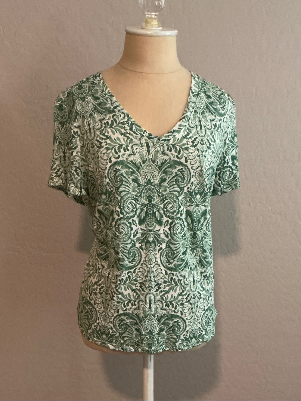 Joie White and Green V-Neck Short Sleeve Top